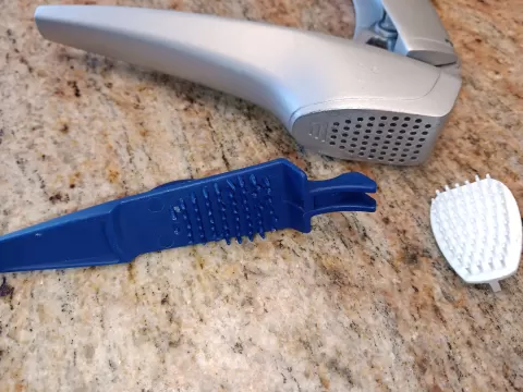 Garlic press cleaners