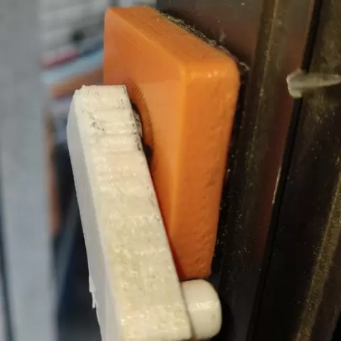 Door latch