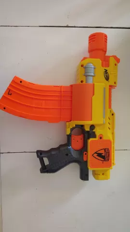 Clipcade - a magwell for the Nerf Barricade