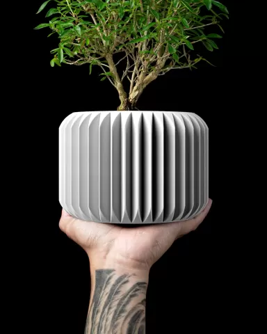Nila Planter Pot by MODERN MACHINE