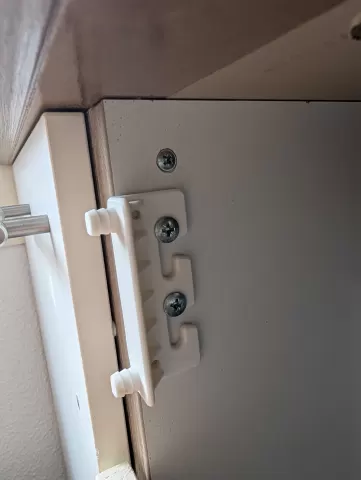 Express Küchen Winkelhalter für Spülenunterschrankblende (Angle bracket for Express Küchen sink cover)