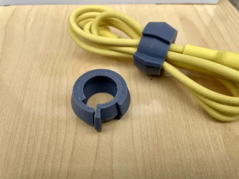 Cable organizer