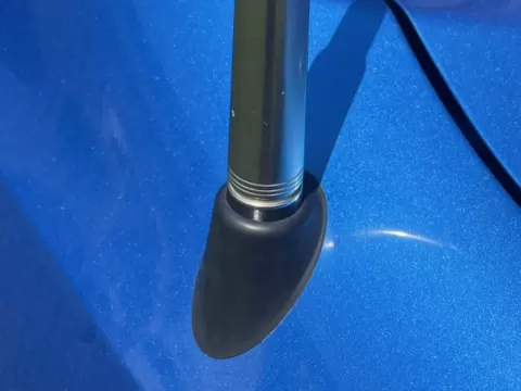 Bullet vehicle antenna replacement ring