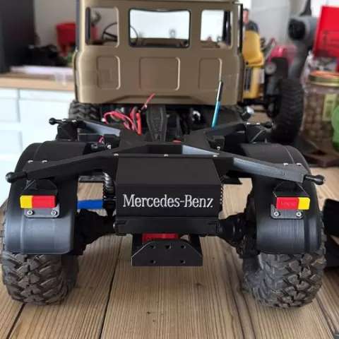 BOX UMG4 TRX4 Heck