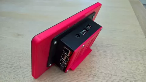 Raspberry Pi 7 Inch Touchscreen display case