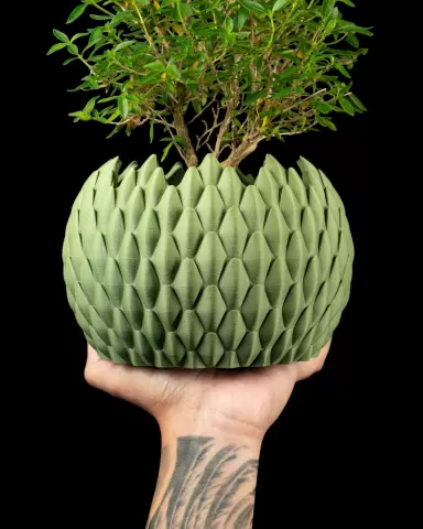 Dragonscale Planter Pot 02 by MODERN MACHINE