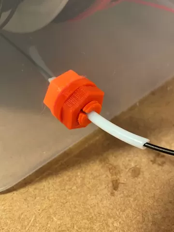 Drybox filament guide using PTFE tube