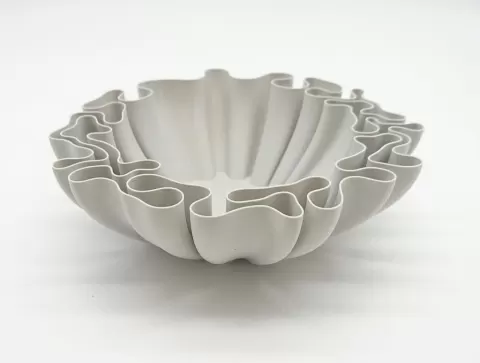 Wavy bowl