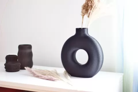 Wormhole Vase