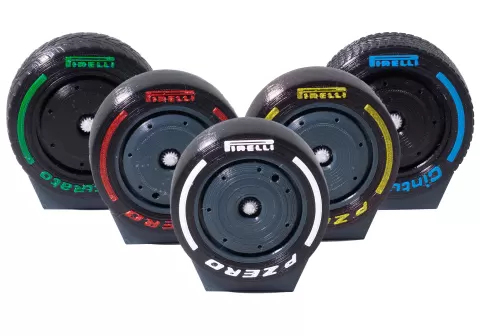 Formula 1 Pirelli tyre 18-inch aero wheels 2022-2025