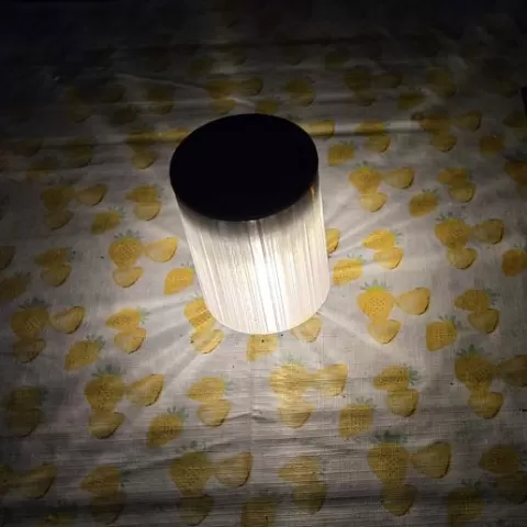 Einfache Solar LED Tischlampe