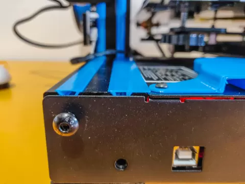 Customizable v-slot cover plus