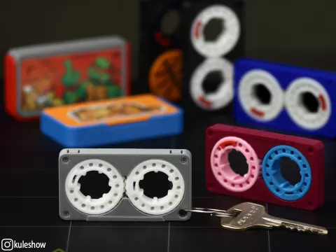 Cassette Keychain Double Lite