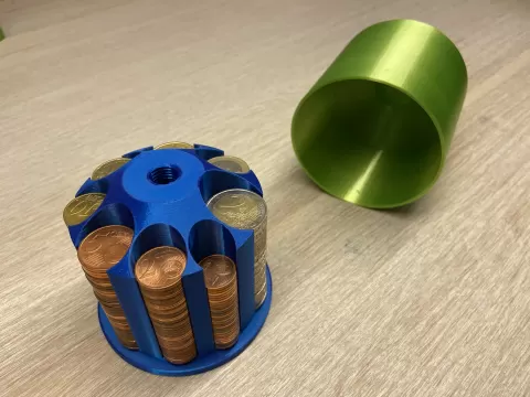 Euro coin box with lid