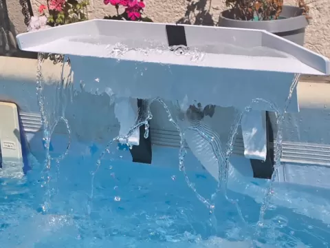 Pool-Wasserfall (Remix)
