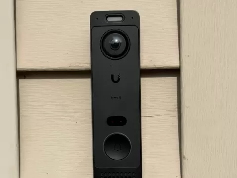 4" Vinyl Siding Mount for Unifi G6 Entry Doorbell