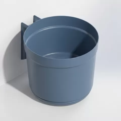 PLASTIC MUG