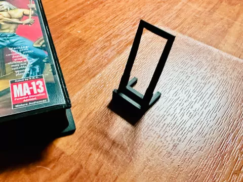 Genesis/Mega Drive game clamshell display stand