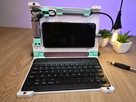 Pegdeck - Pegboard Cyberdeck