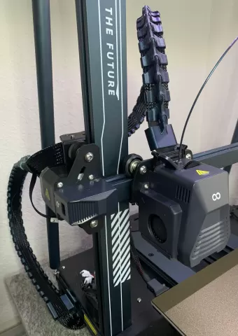 Give your Elegoo Neptune 4 Plus/Max a spine, a cable chain spine