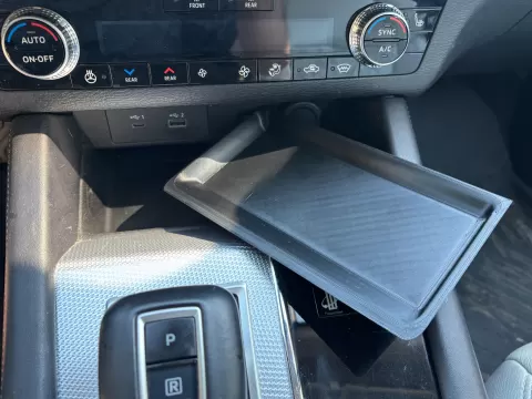 2023 Mitsubishi Outlander Charging Tray Cover