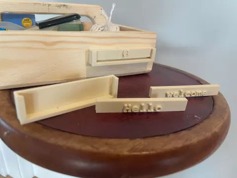 customisable swappable nameplate