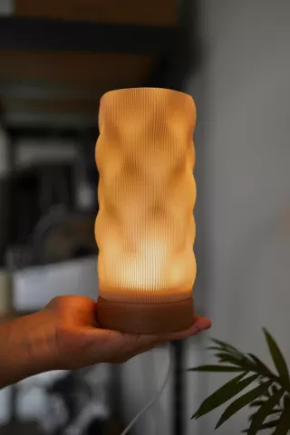 WAVIA table lamp