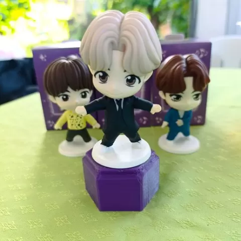 Mini Figure stand stackable and modular