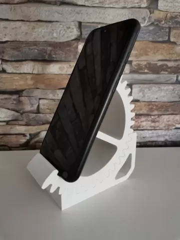 Geared Smartphone Holder
