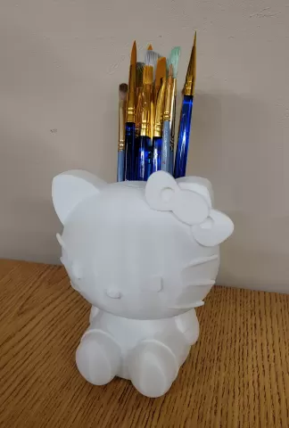 Hello Kitty Pencil/Paint Brush Holder/Container