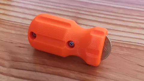 Stubby coin screwdriver