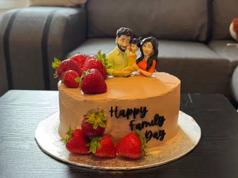 Father Mom & Daugther Cake topper