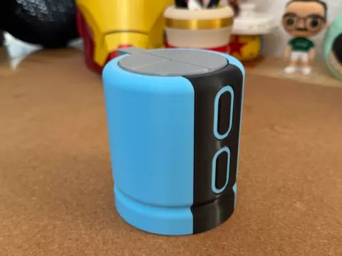 Capacitor - Desk Container
