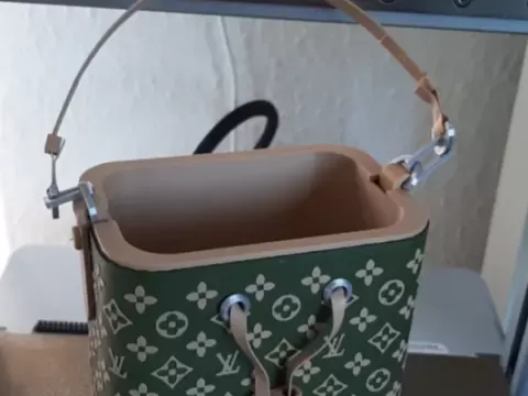 Pflanzbehälter für Love Gift (Bucket)
