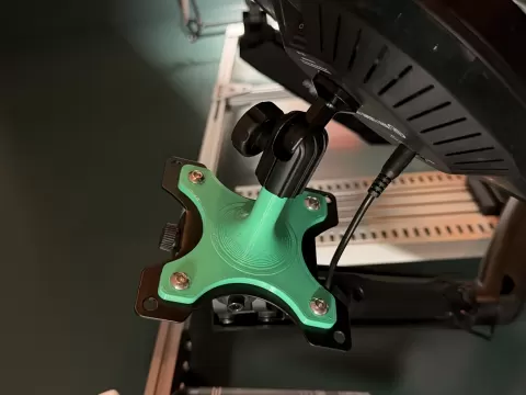 VESA to Key Light Air Adapter