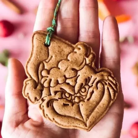 GRINCH COOKIE CUTTER