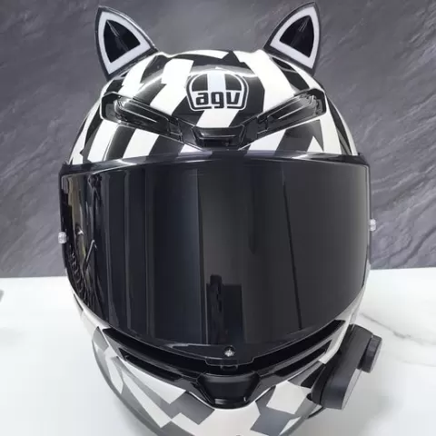 Helmet ears