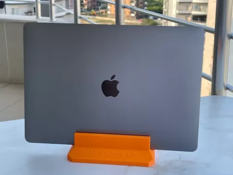 MacBook Air M1 Vertical Stand