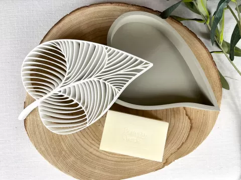 Leaf soap dish