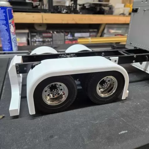Tamiya 1/14 fender can fit on most of tamiya 1/14 truck.