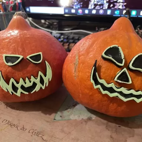 SMILING PUMPKIN