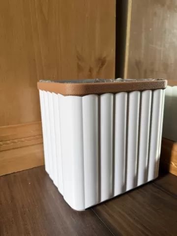 Modern Fluted Trash Bin (with Liner-Locking Ring)
