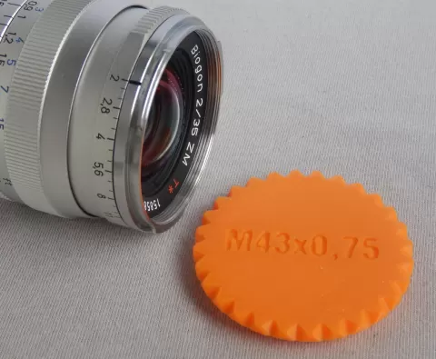 Objektivdeckel mit Gewinde M43x0,75; lens cap with thread M43x0.75;