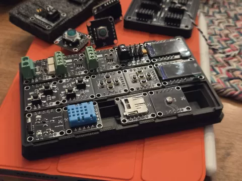 Axiometa Modules Case