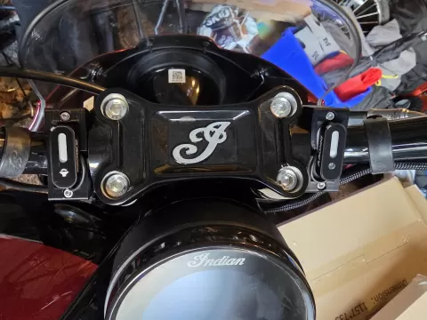INNOVV RC6 - ThirdEye LED indicator handlebar clamp