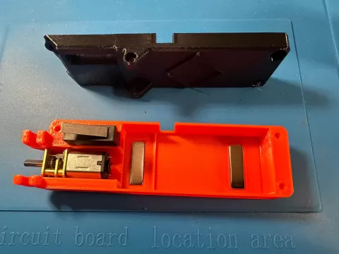 Speed loader: version with stronger magnets, charging access and double filament guide