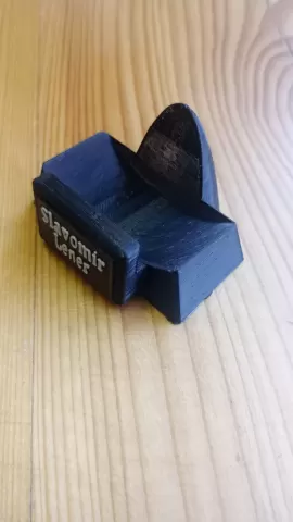 Hockey puck stand with player name
