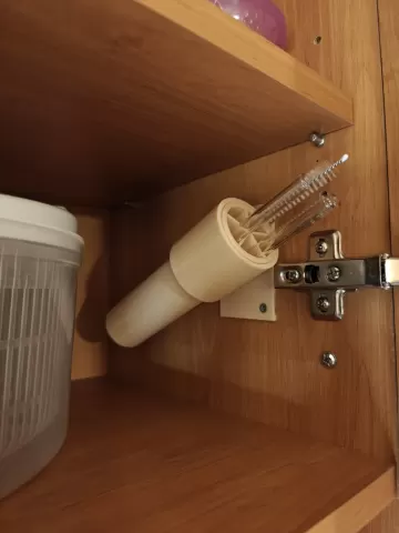 Straw holder & dripper