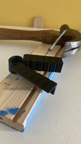 Nail Holder