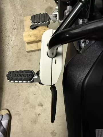 Ducati Desert X (V1) Foot peg rack